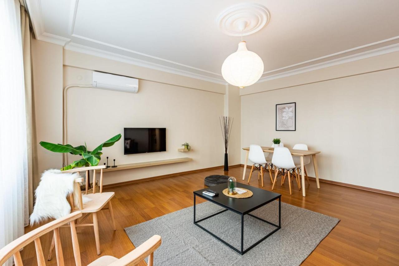 Colorful Apartment Near Popular Attractions In Sisli イスタンブール エクステリア 写真